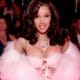 Cardi B sofre deslizamento em vestido minúsculo no Victoria's Secret Fashion Show 2024