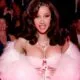 Cardi B sofre deslizamento em vestido minúsculo no Victoria's Secret Fashion Show 2024