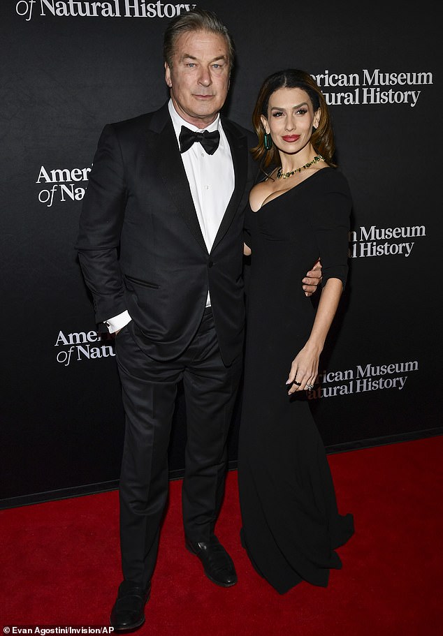 A festa deste ano não foi exceção, com Alec e Hilaria Baldwin orgulhosamente presentes cinco meses após sua absolvição no julgamento de tiro em Rust neste verão.