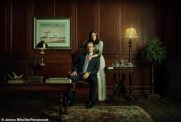 Demi Moore interpreta a esposa de um petroleiro, interpretado por Jon Hamm