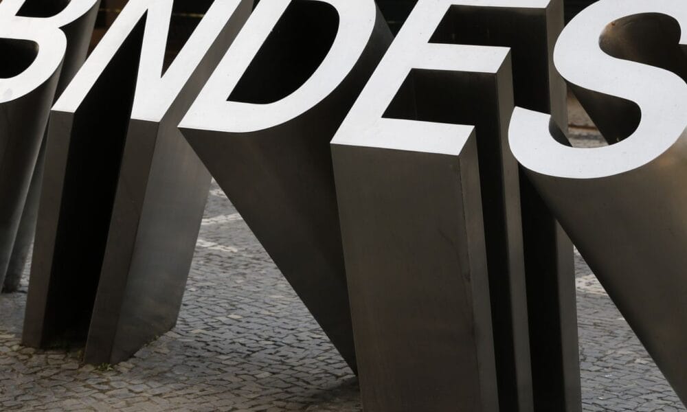 BNDES e Consórcio Nordeste firmam acordo para políticas públicas