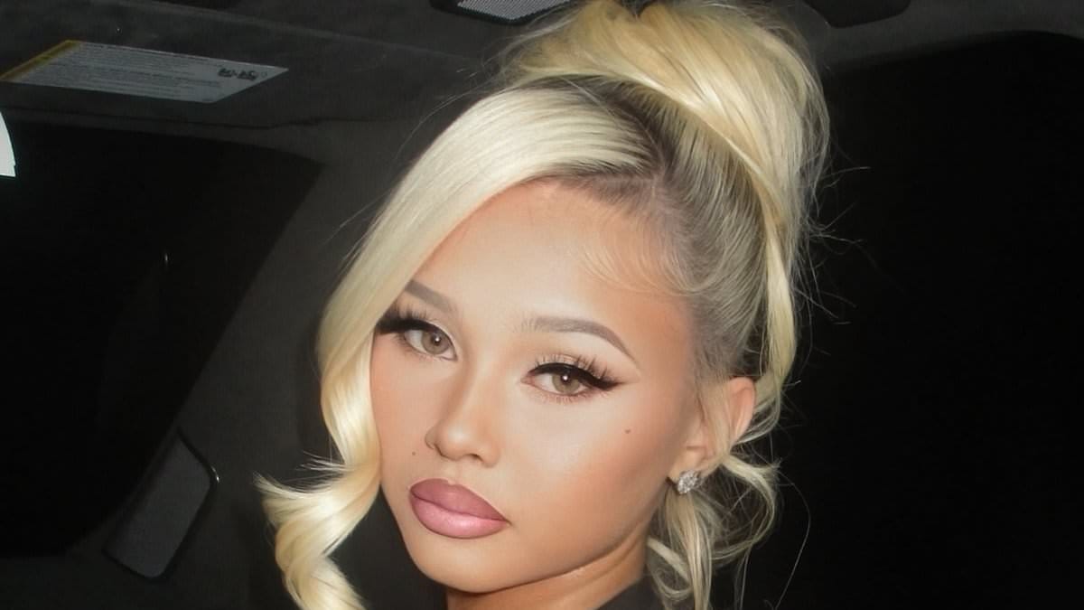 A filha de Travis Barker, Alabama, 19, exibe seios grandes em um vestido sensual após esclarecer uma visita ao hospital