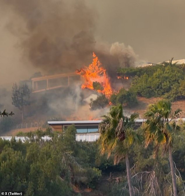 O ator indicado ao Oscar acessou o X/Twitter com várias postagens detalhando os danos enquanto um incêndio florestal se aproximava de sua casa. Ele fugiu, mas a casa foi destruída