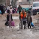 Palestinos na Cisjordânia fogem de ataques