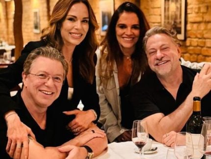 Respeito é bom e as filhas do Silvio Santos também merecem 2 Design sem nome 5