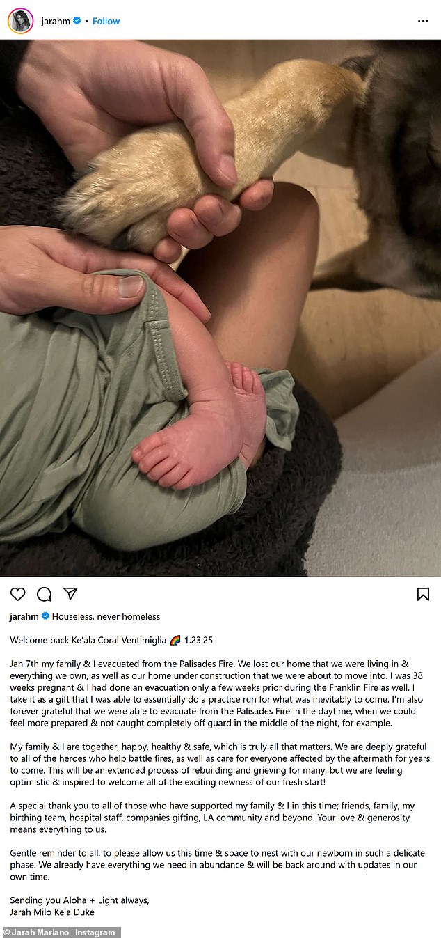 Mariano - que se casou com o ator em 2023 - enviou uma foto ao seu Instagram principal dos pés minúsculos de seus recém -nascidos, bem como a pequena pata de seu cachorro