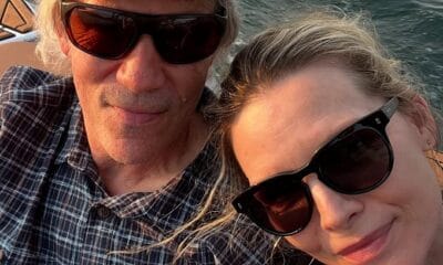 Michelle Pfeiffer Cozies até o marido de 31 anos David E. Kelley durante o fim de semana do dia dos namorados