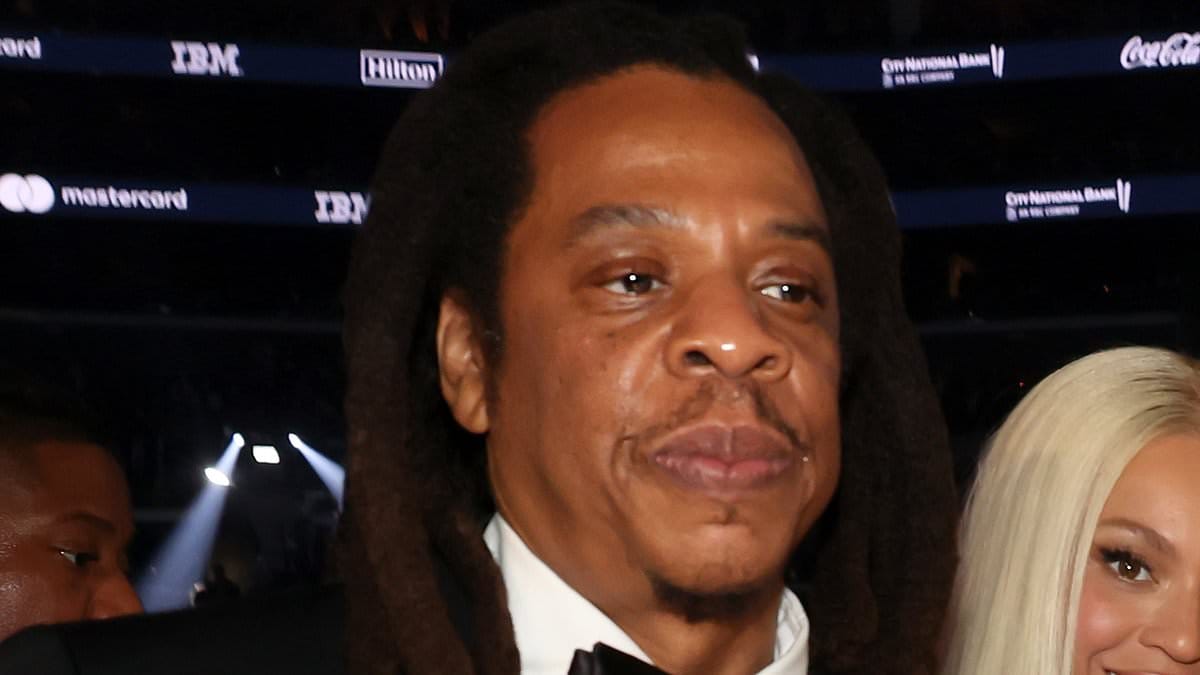 Jay-Z inicia outra resposta legal importante ao processo de agressão sexual de choque, reivindicando perda de US $ 20 milhões