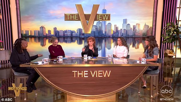 Williams e seu cuidador - a fundadora do Connect Care Advisory Group, Ginalia Monterrosa - estão programados para falar com as damas de The View via telefonista da ABC nesta sexta -feira