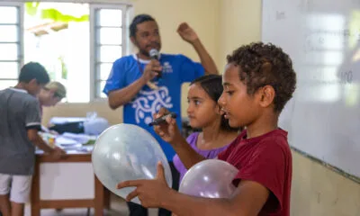 Crianças e adolescentes ribeirinhos vivenciam aprendizado e diversão em ação socioeducativa - FAS