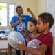 Crianças e adolescentes ribeirinhos vivenciam aprendizado e diversão em ação socioeducativa - FAS