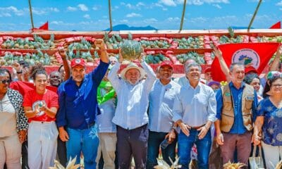 Lula entrega mais de 12 mil lotes de terras da reforma agrária