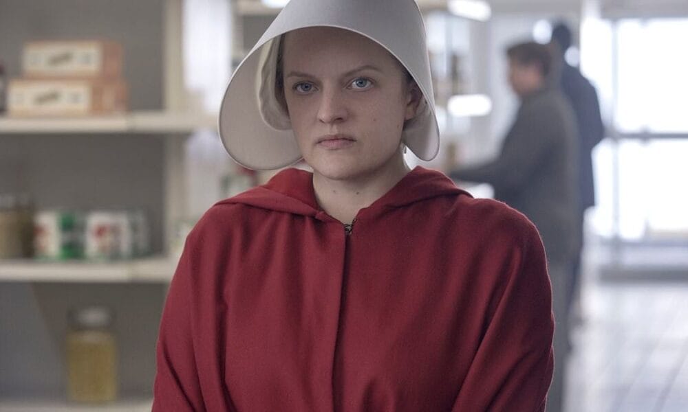 Elisabeth Moss aborda o pedido 'assustador' da tripulação para impedir sua cueca da história de Handmaid