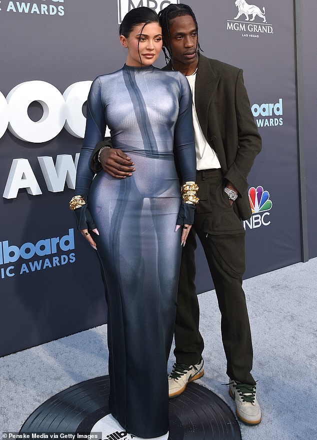 Eles estavam lá no mesmo dia que uma performance no festival do ex Travis Scott de Kylie, com quem ela compartilha seus filhos Stormi, sete e Aire, três; Kylie e Travis na foto em 2022