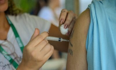 Movimentos negacionistas são desafio da imunização, diz Padilha