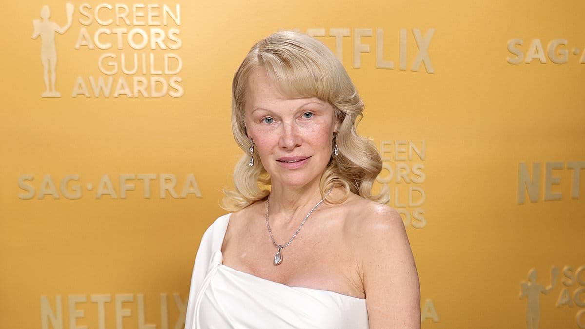 Pamela Anderson Surpreendente a carreira, apesar de marcar várias indicações ao prêmio de filmes para o último showgirl