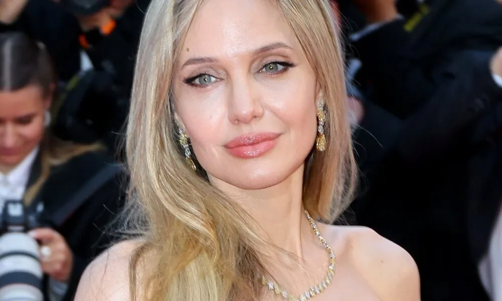 Angelina Jolie chega à estréia de Pedro Pascal em Cannes ... depois que Hunk foi ligado à ex -Jennifer Aniston de Brad Pitt