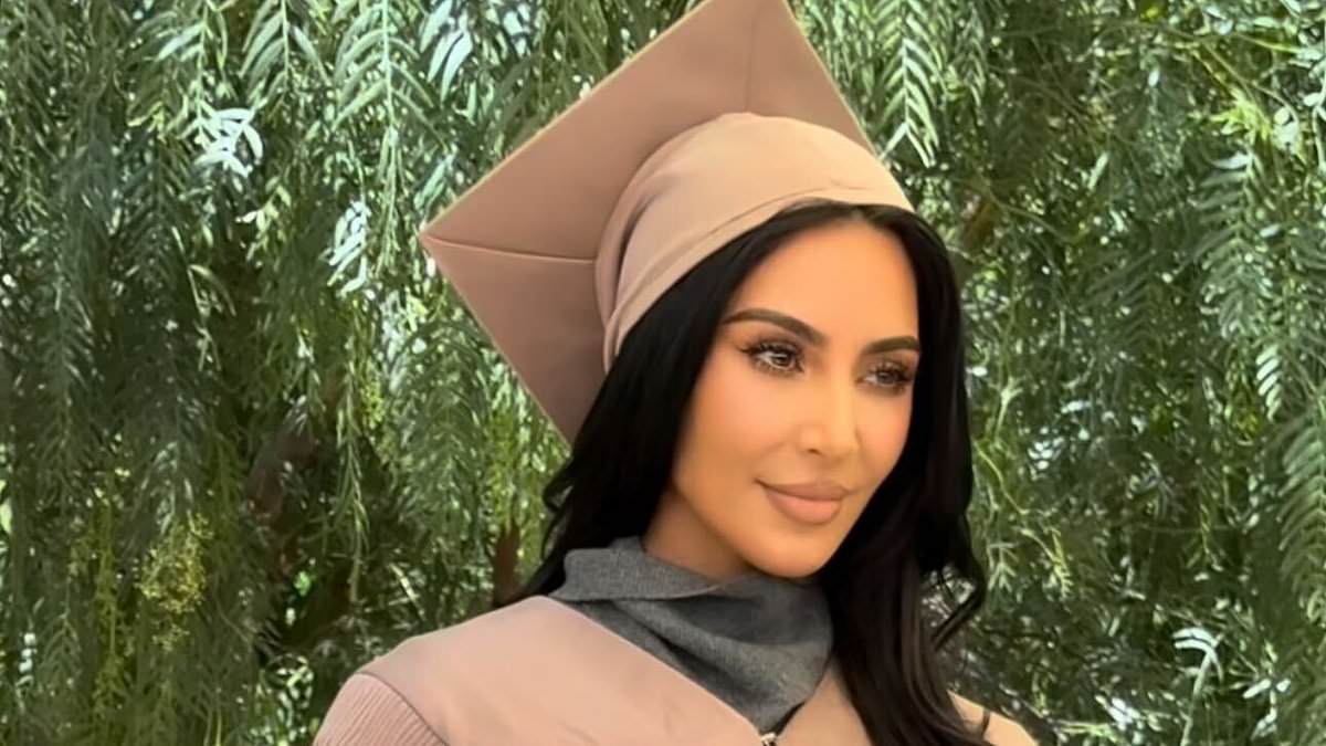 Todo mundo está dizendo a mesma coisa sobre Kim Kardashian, enquanto ela finalmente se forma pela faculdade de direito após seis anos
