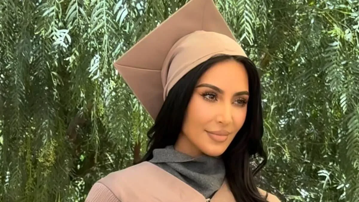 Todo mundo está dizendo a mesma coisa sobre Kim Kardashian, enquanto ela finalmente se forma pela faculdade de direito após seis anos