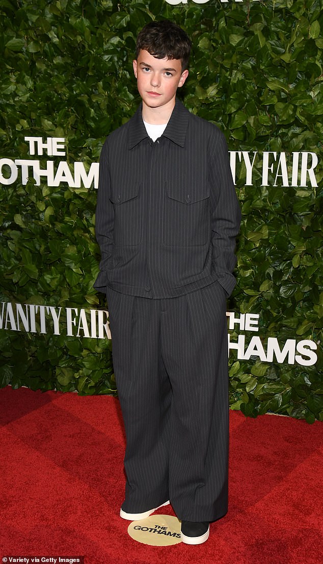 Owen Cooper, 15, chegou em apoio ao seu drama de sucesso na adolescência da Netflix
