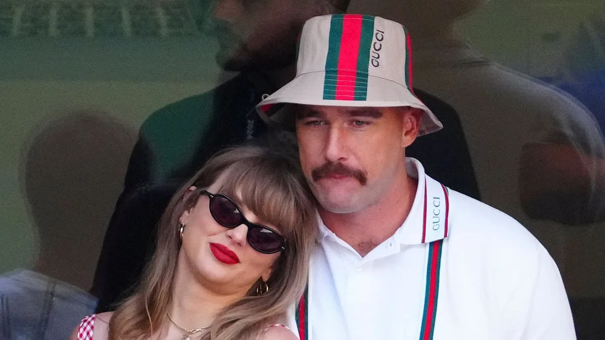 Taylor Swift choca os fãs enquanto freqüenta o casamento de Nashville de Cousin de Travis Kelce
