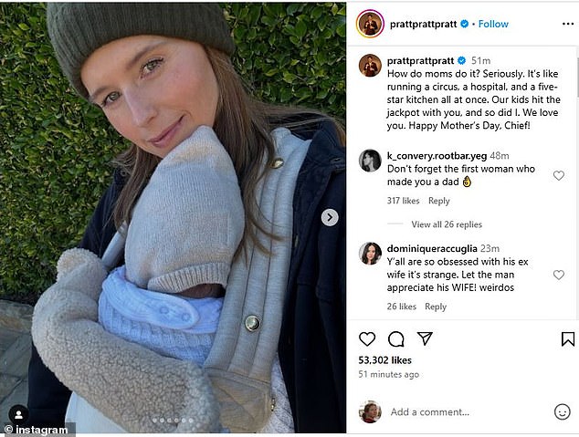 Ele foi ao Instagram para prestar homenagem à esposa Katherine Schwarzenegger, escrevendo em uma legenda: 'Como as mães fazem isso? Seriamente. É como administrar um circo, um hospital e uma cozinha de cinco estrelas de uma só vez. Nossos filhos ganham o jackpot com você, e eu também. Nós o amamos. Feliz Dia das Mães, chefe! '