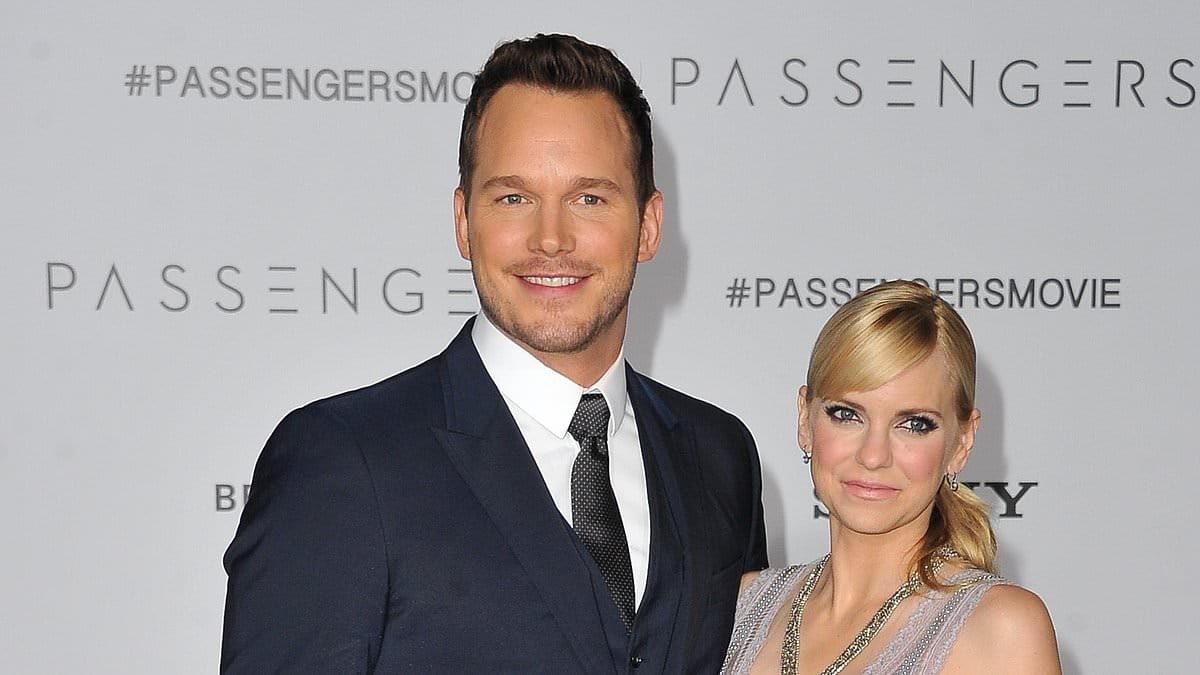 Chris Pratt e Anna Faris se reúnem pela primeira vez em sete anos para a graduação do filho após o divórcio do choque