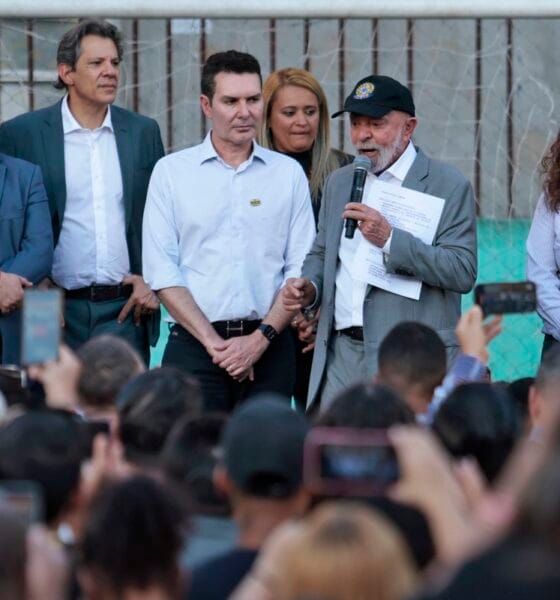 Em visita à Favela do Moinho, Lula assina acordo habitacional