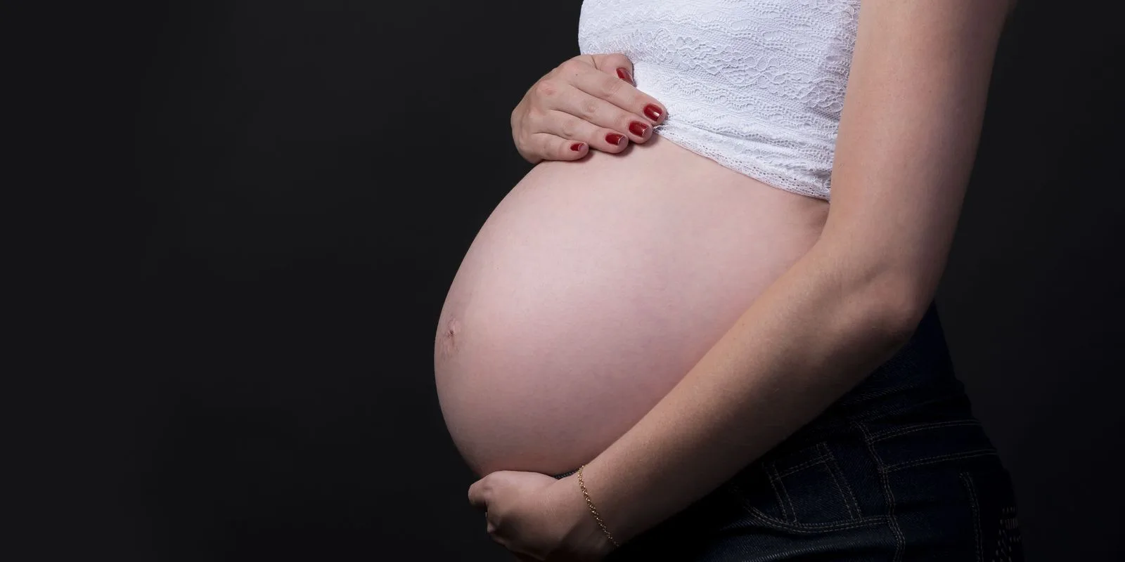 Brasileiras estão tendo menos filhos e adiam maternidade, diz Censo