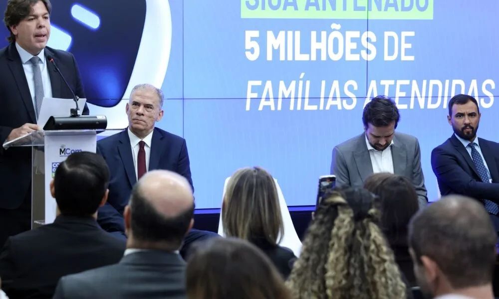 Mais de 5 milhões de famílias do CadÚnico receberam antenas digitais