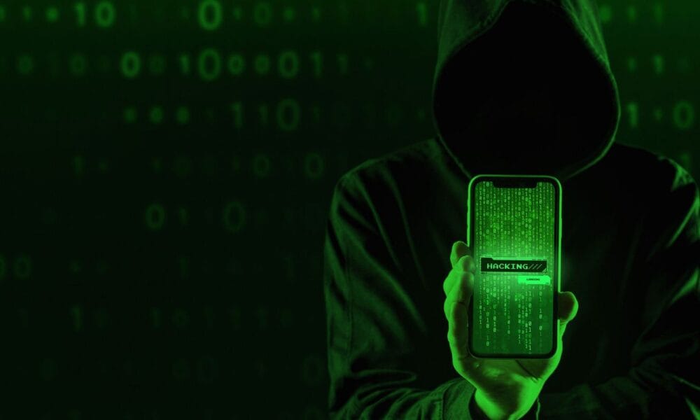 Quatro em cada 10 brasileiros já foram alvo de fraudes pela internet