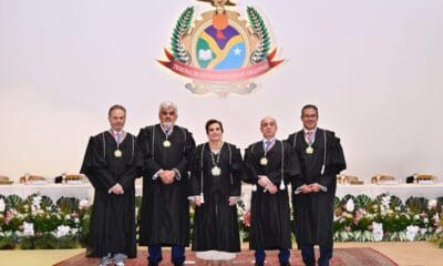 TCE-AM concede Colar do Mérito de Contas a 21 personalidades – Tribunal de Contas do Estado do Amazonas