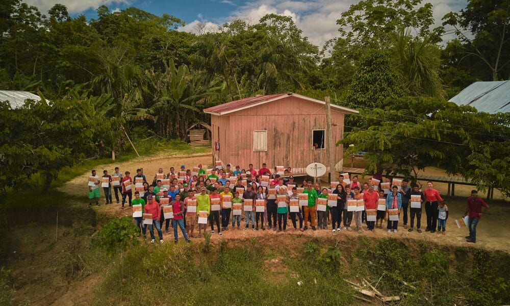 Cartilha “Olhar da Floresta” fortalece protagonismo das comunidades da Resex Rio Gregório no combate à pobreza extrema - FAS