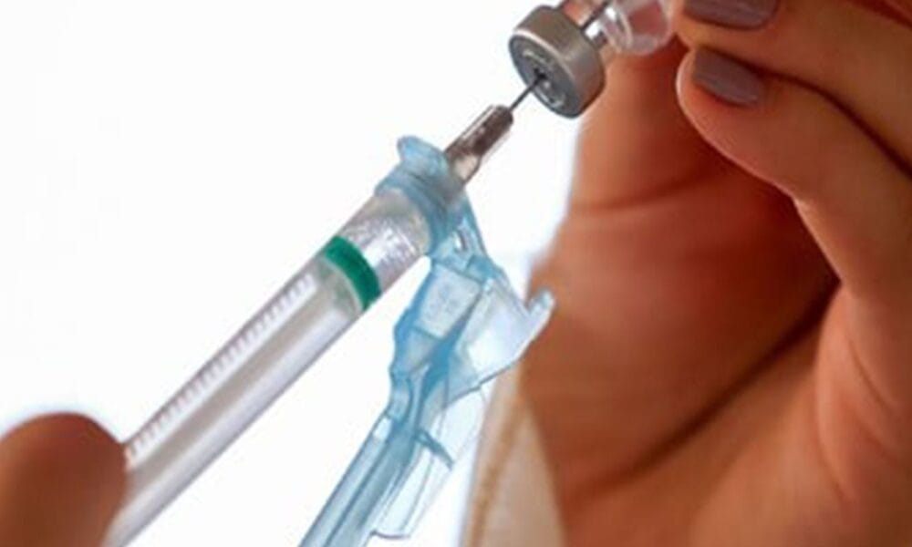 Vacina da herpes-zóster é segura para pacientes reumáticos, diz estudo