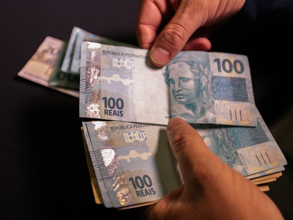 Cédulas e moedas de real, moeda brasileira